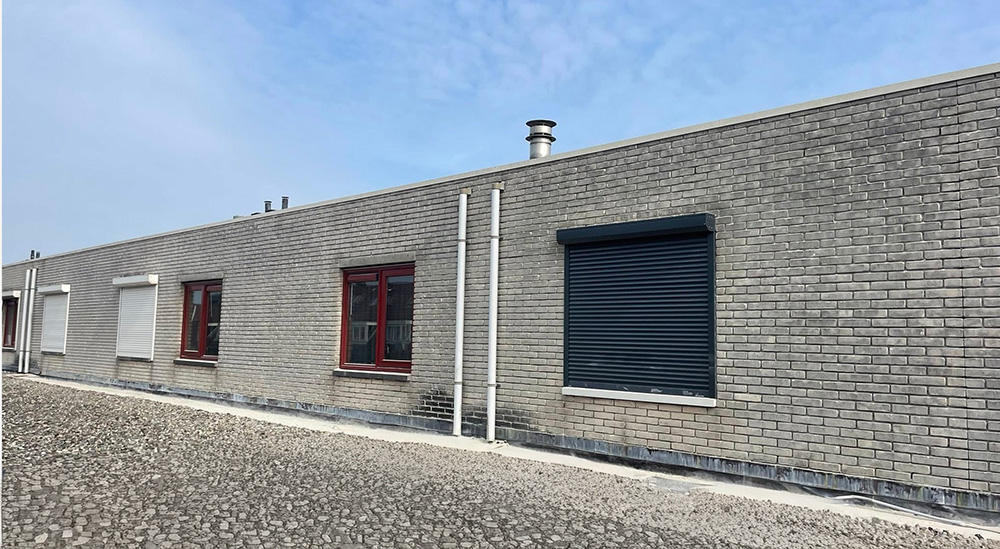 Gevel voor de reiniging